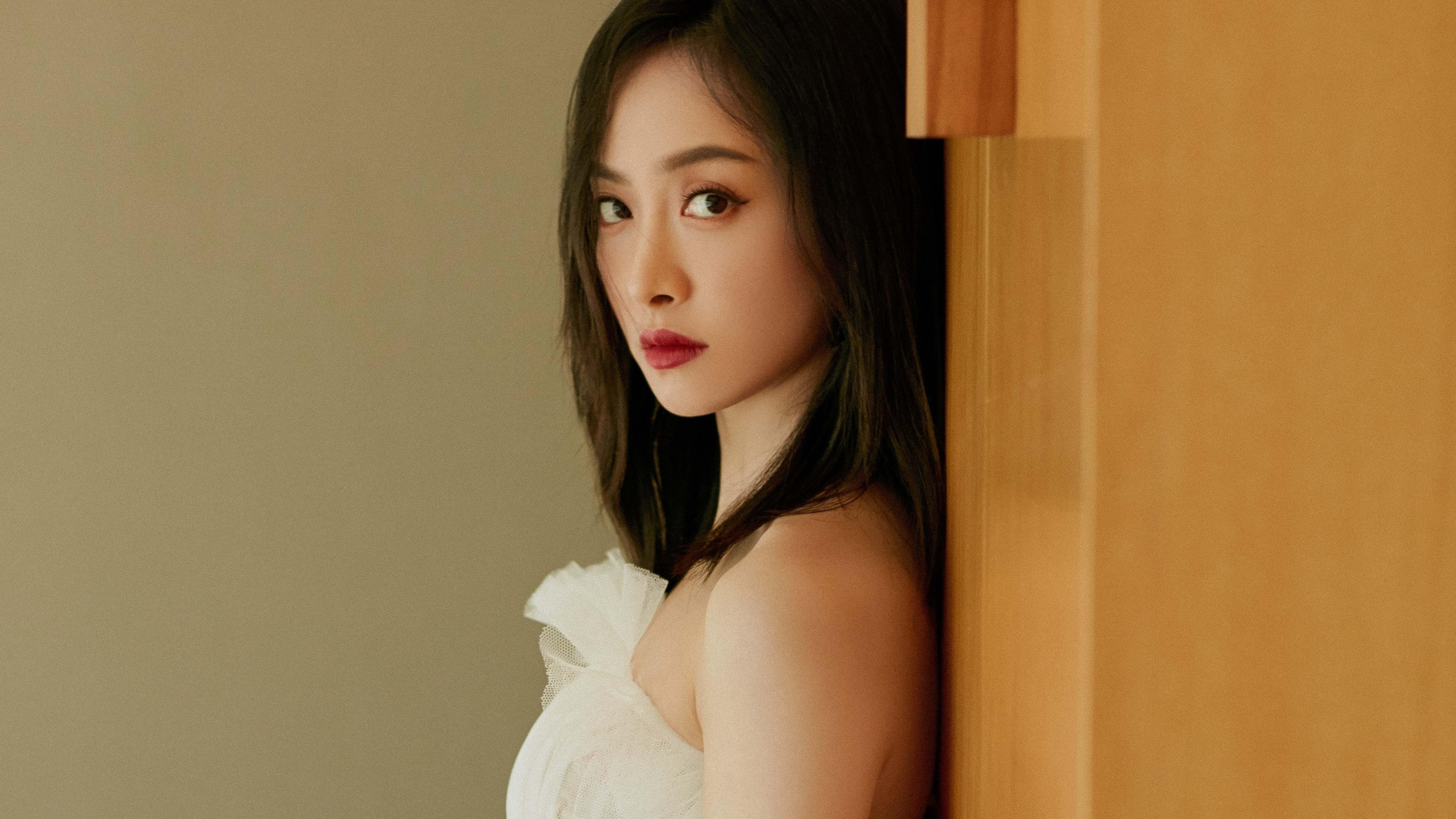 乐鱼官网-国米主场逼平佛罗伦萨，比利亚助攻锁定胜局，国米对佛罗伦萨比分