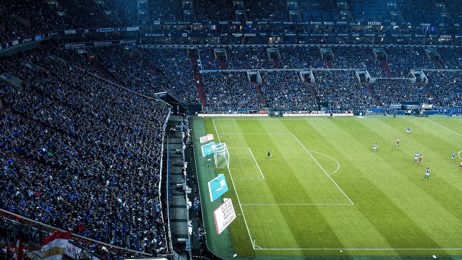 乐鱼中国官网-未来“足球皇者”在欧冠燃烧崛起，谁将站在最高峰？，足球欧皇是谁